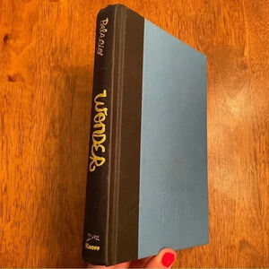 Wonder Book:‎ Wonder by R. J. Palacio (2012, Hardcover) Great Book!